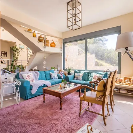 Spacious By The Sea