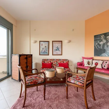 Villa Spacious By The Sea *