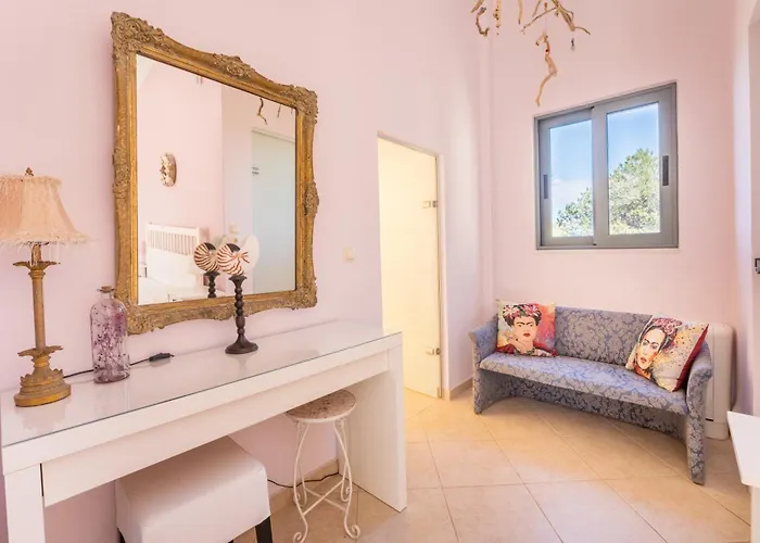 Spacious By The Sea * Pefkali