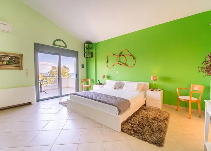 Spacious By The Sea Pefkali