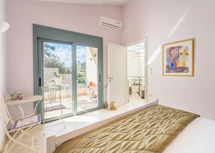 Spacious By The Sea Villa