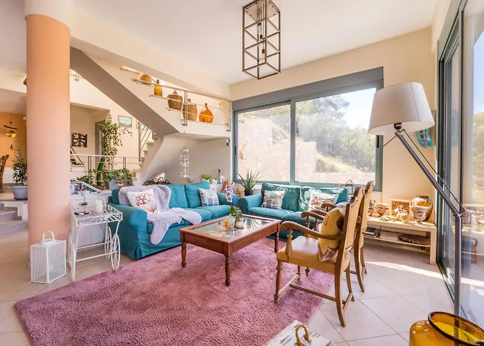 Spacious By The Sea